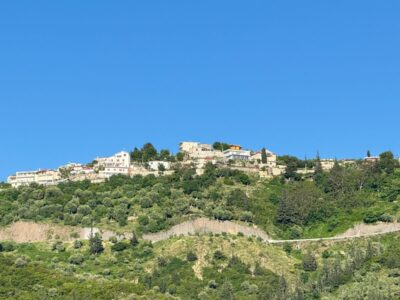 JEPET PRONA PËR INVESTIM ,UJË I FTOHTË,VLORË