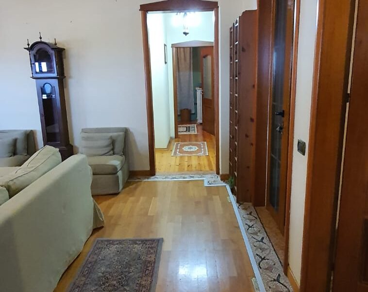 SHITET APARTAMENT PRANE SHKOLLES LEF SALLATA.VLORE