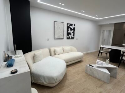 Shitet apartament🔥Tek shkolla e muzikes,Vlorë📍