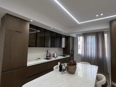 Shitet apartament🔥Tek shkolla e muzikes,Vlorë📍