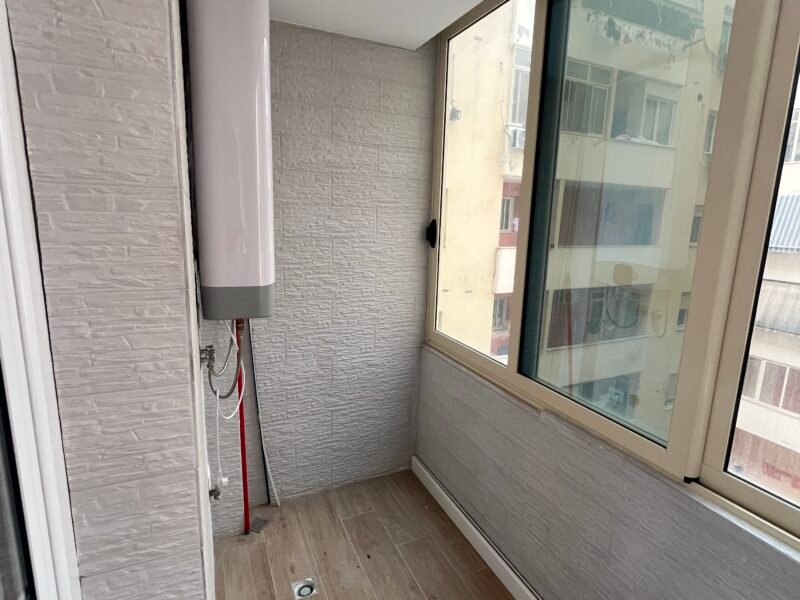 Shitet apartament🔥Tek shkolla e muzikes,Vlorë📍