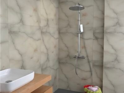 Shitet apartament tek Qytet studenti,Tirane