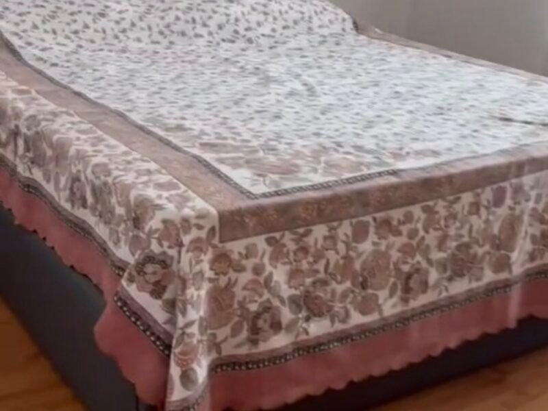 Shitet Apartament tek Mr.Greek,Vlore