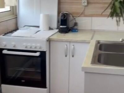 Shitet Apartament tek Mr.Greek,Vlore