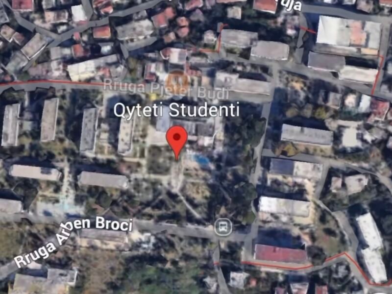 Shitet apartament tek Qytet studenti,Tirane